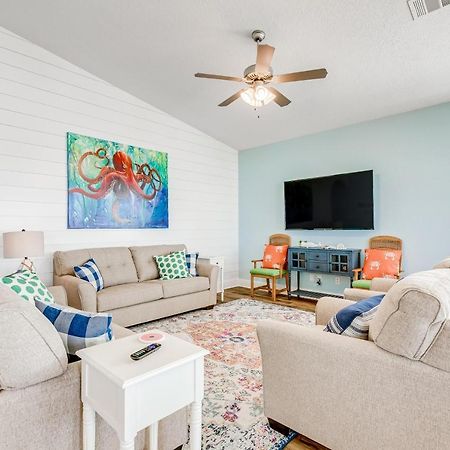 Knot 2 Crabby Villa Crystal Beach Exterior photo